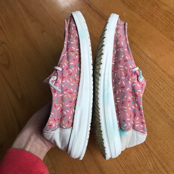 Hey Dude Wendy colorful sneakers shoes youth Y2-L3 pink sprinkles girls size 2 - Picture 3 of 11